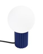 Sollux Halo SL.1741 tafellamp met marine blauwe geribbelde voet en wit glazen lampenkap