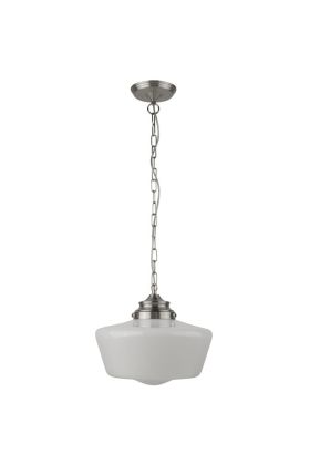 Searchlight School House hanglamp voor de vochtige omgeving met een opaal glazen kap en een staalkleurige ketting