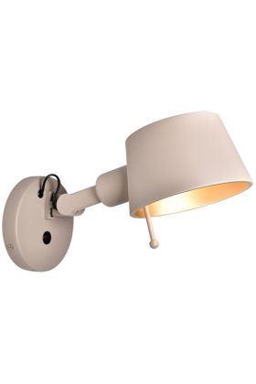Freelight Sovrano creme kleurige wandspot met een uitval van 32,5cm, een ronde kap voor een E27 fitting en schakelaar op het wandplaatje