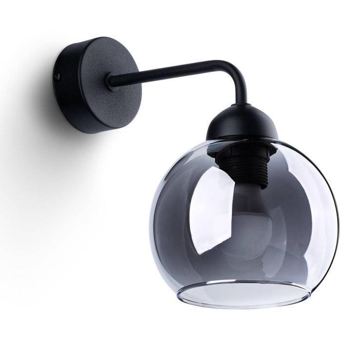 Zwarte uitvallende wandlamp met rookglazen bolvormige kap
